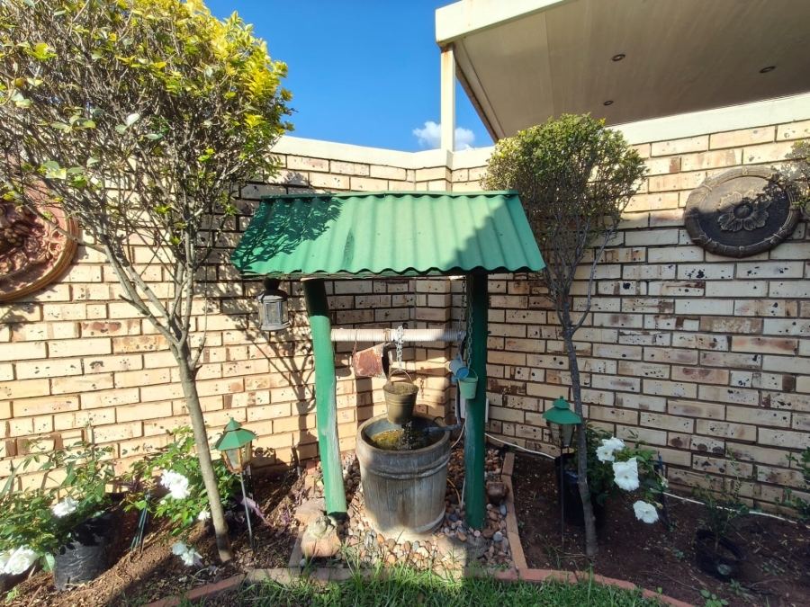 2 Bedroom Property for Sale in Potchefstroom North West